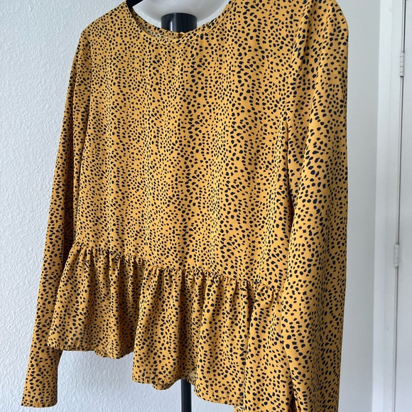 Shein Long Sleeve - Picture 3 of 3
